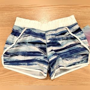 Ivivva lightning stride shorts